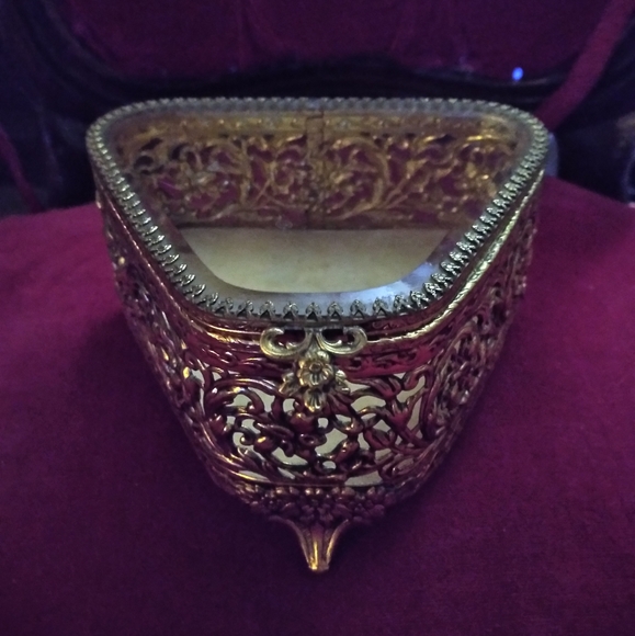 Vintage Hollywood Regency Ormolu Jewelry Box - Picture 2 of 3